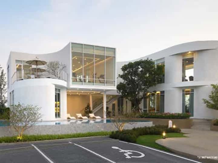 V Compound Rangsit-Vibhavadi